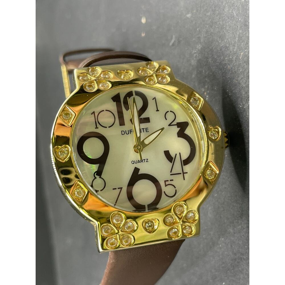 Vintage Dufonte Pretty Ladies Quartz Watch Gold Tone with a Leather Band 40mm